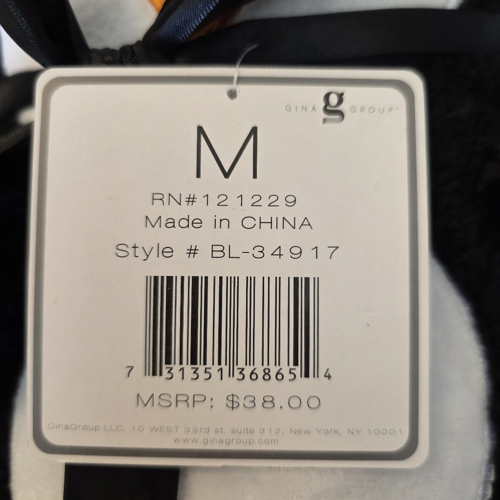 IJAK “It’s Just A Kiss” Penguin 3D Animal Sherpa Blanket NWT Plush Throw Medium - Picture 6 of 10